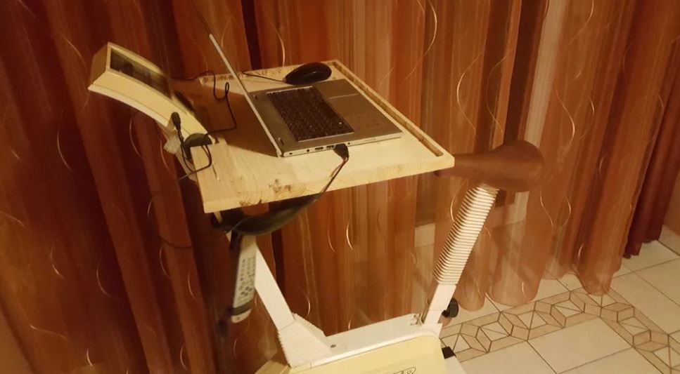 Transformer son vélo d'appartement en bureau! project image
